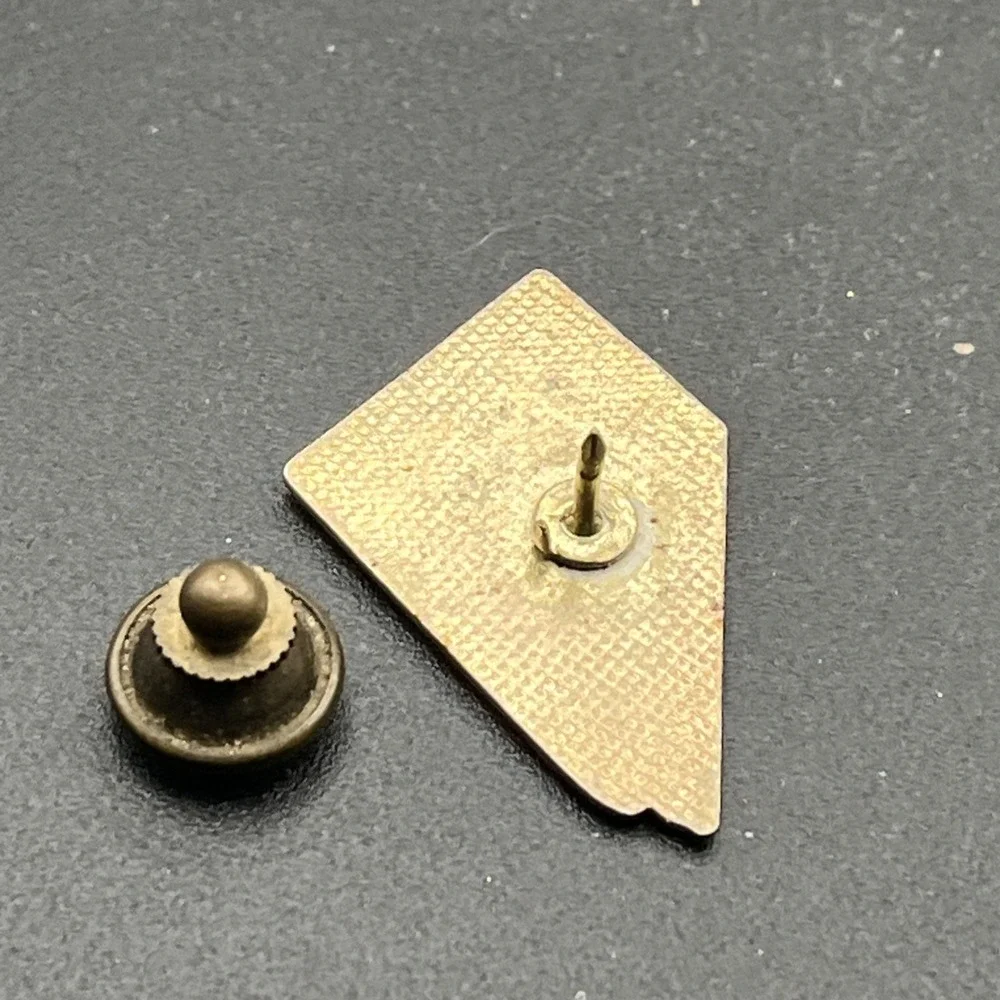 Nevada‎ State Outline Reno United States Of America Lapel Hat Pin